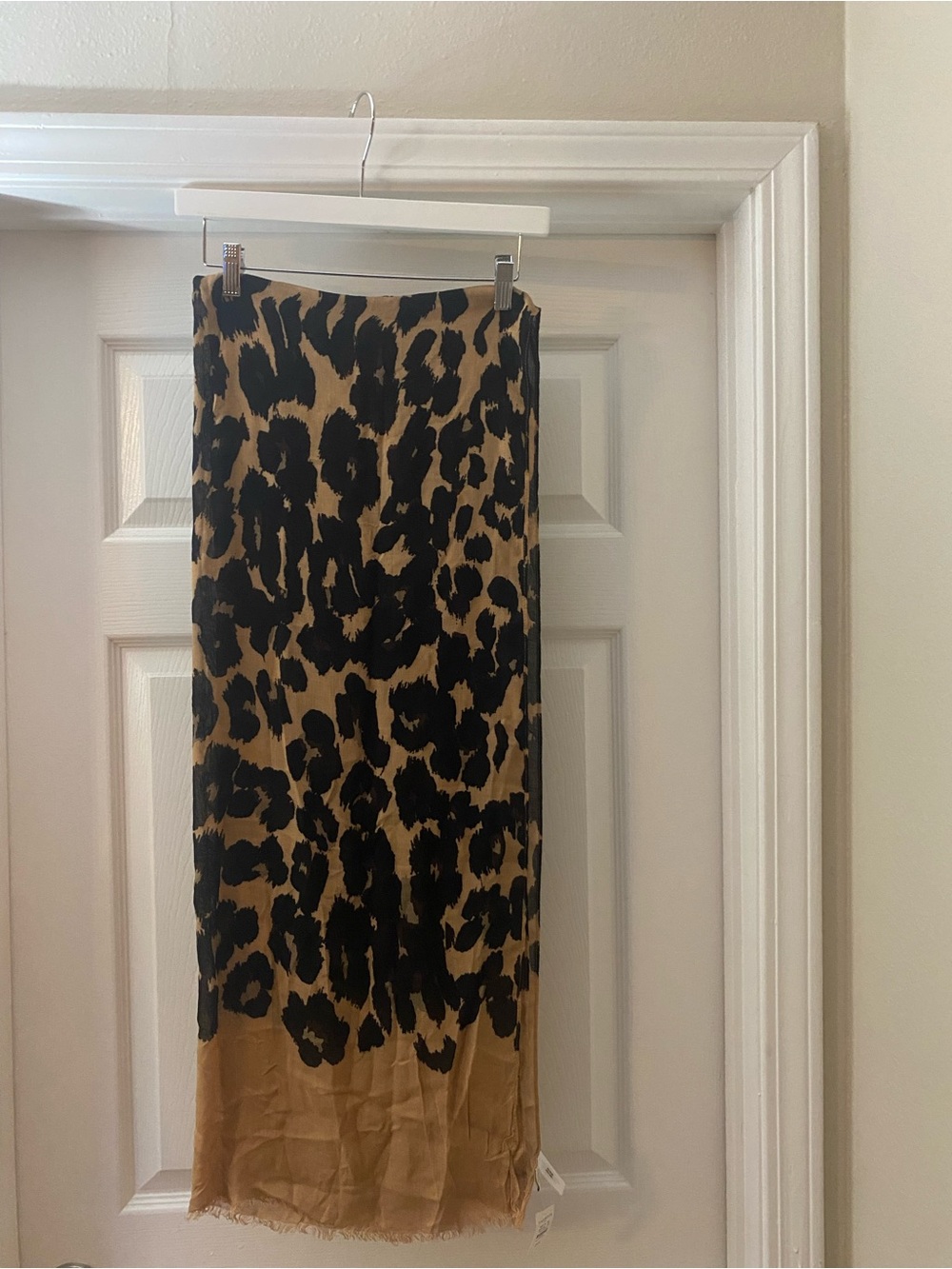 Talbots. Women’s Leopard Print Scarf. NWT.